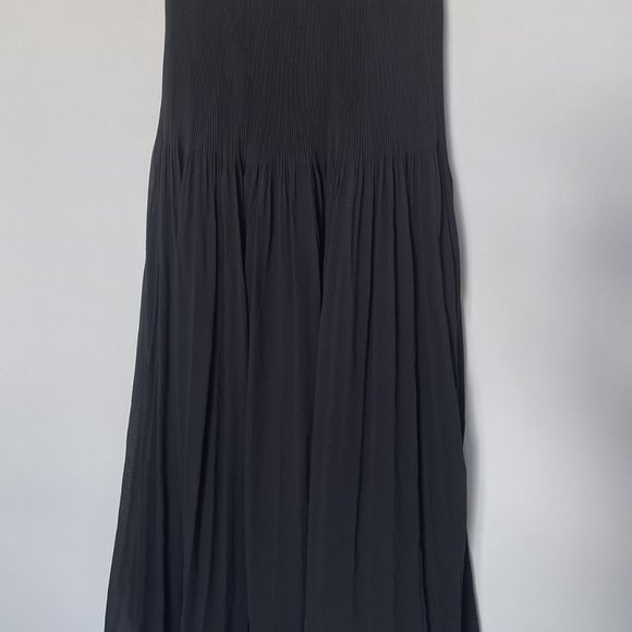 H&M Dresses & Skirts - H&M Flowy Skirt